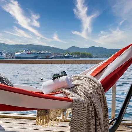 Apartman New! Sea Front Apt. With Terrace Above The Sea! *