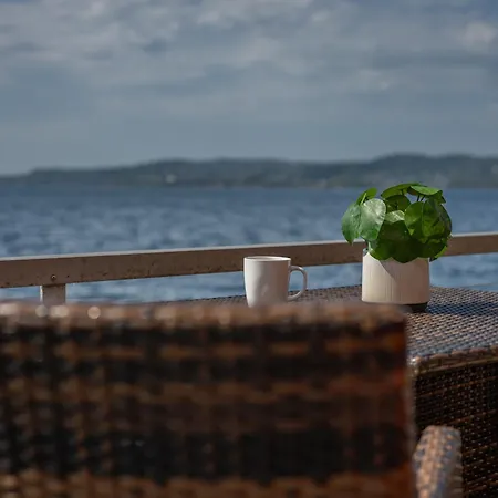 New! Sea Front Apt. With Terrace Above The Sea! Apartman *