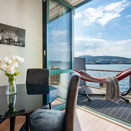 Appartement New! Sea Front Apt. With Terrace Above The Sea! Bergen